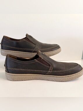 Clark’s brown leather Slip-On Casual Men's loafers Shoes in Dark Brown